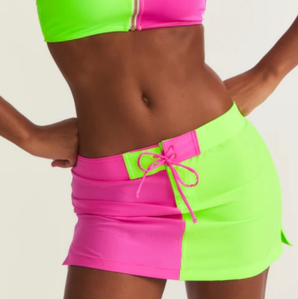 LOVESHACKFANCY X HURLEY - SOLID BLOCKED BOARDIE SKIRT XL